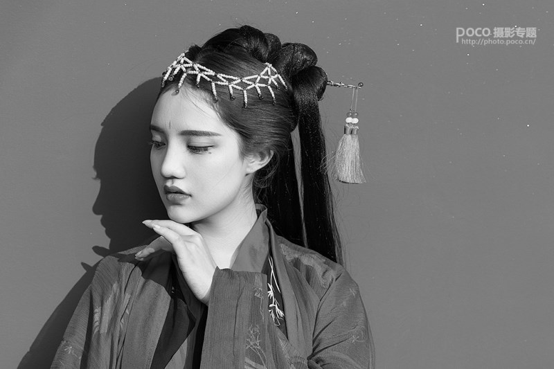 Photoshop后期将古风人像照片发色变黑的方法教程