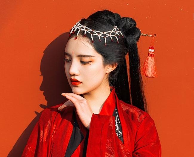 Photoshop后期将古风人像照片发色变黑的方法教程