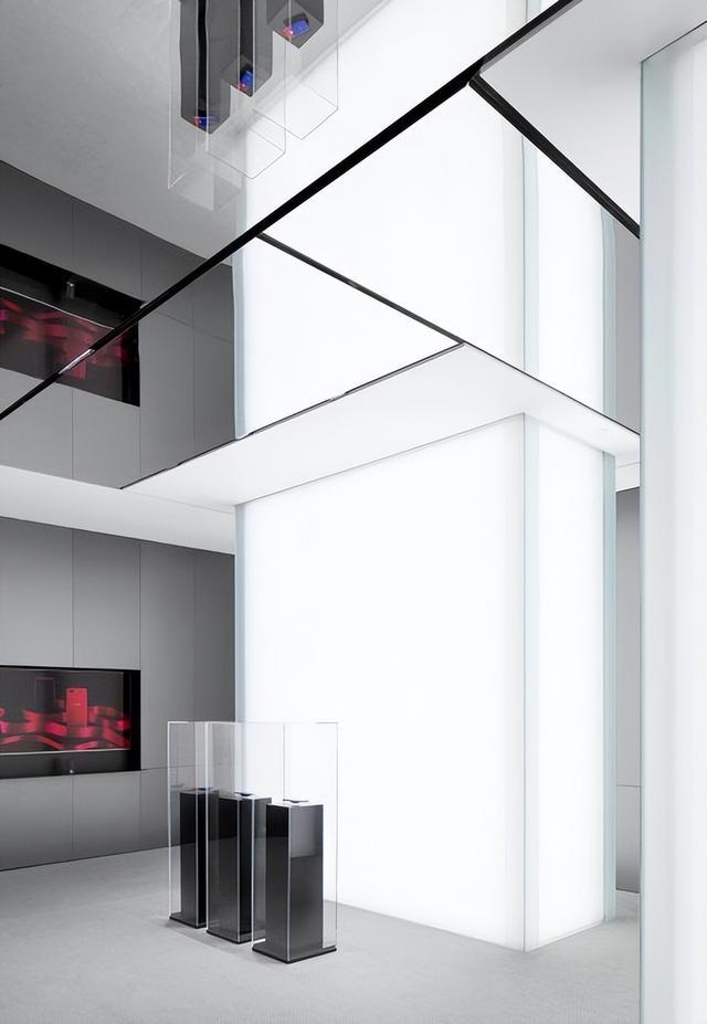 详解设计师必看的八种常用的设计手法