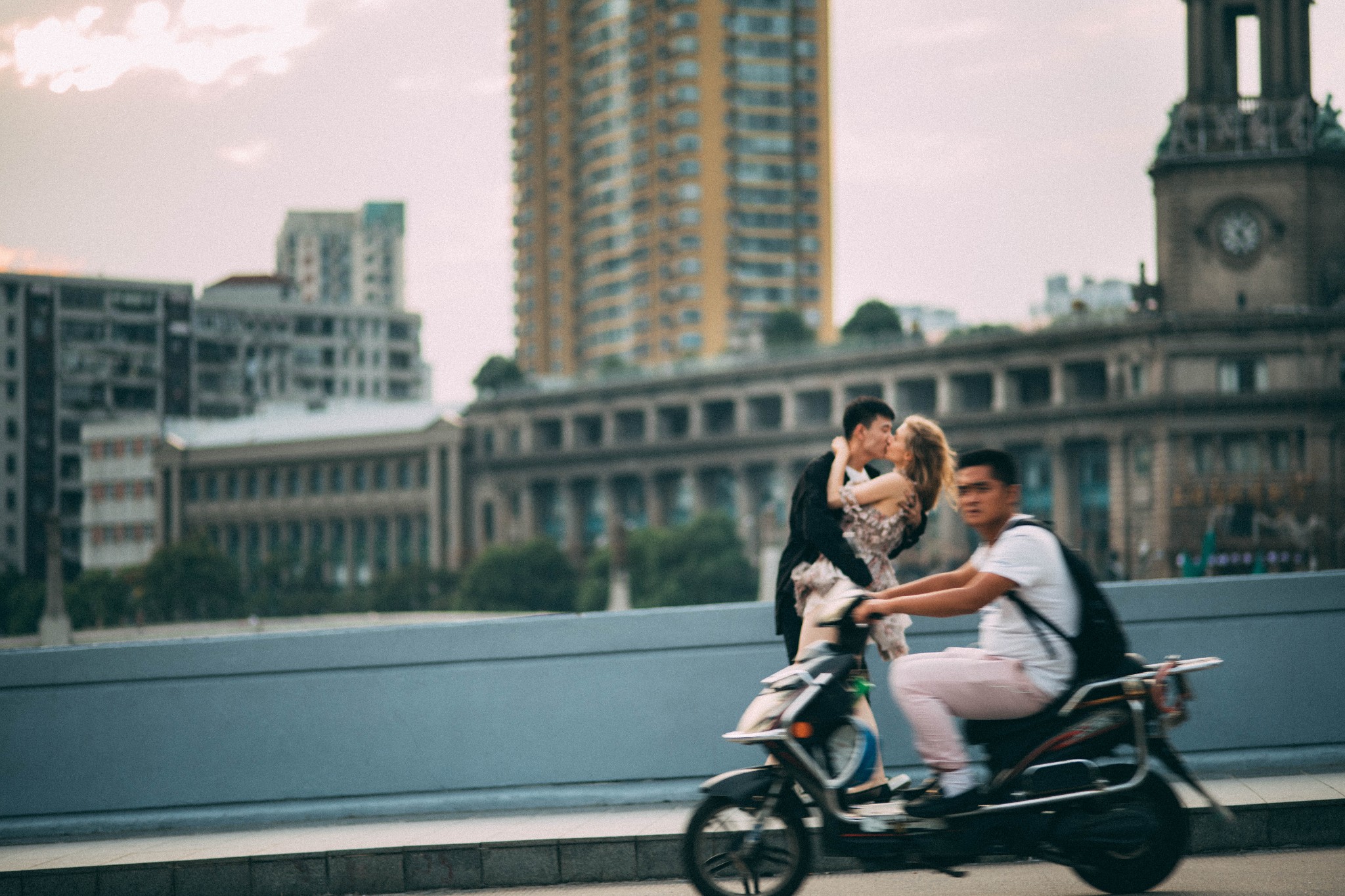 4步摄影技巧教你拍出浪漫情侣写真