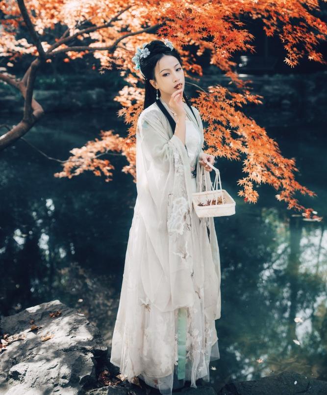 使用LR调出古典艺术效果的秋季人像照片教程