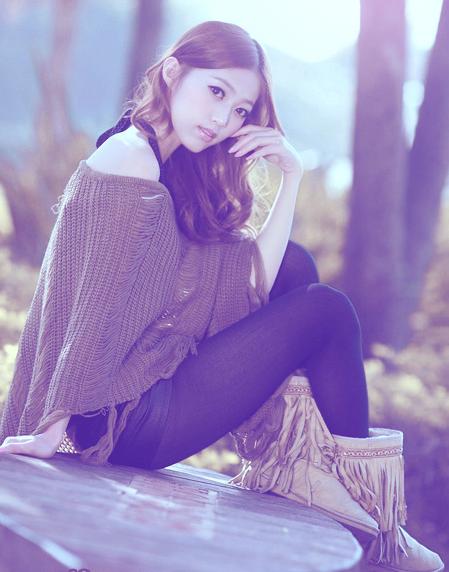 Photoshop打造柔和冷色效果的树林中美女照片调色教程