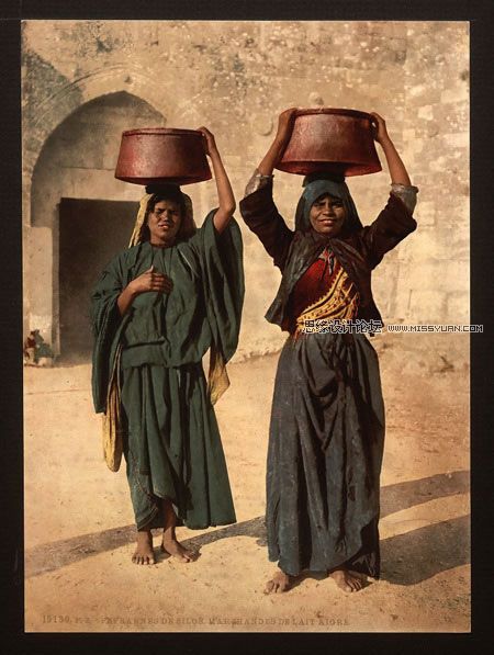 黑白相片变成逼真的彩色照片