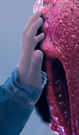 Photoshop合成房间里抚摸恐龙头的小男孩