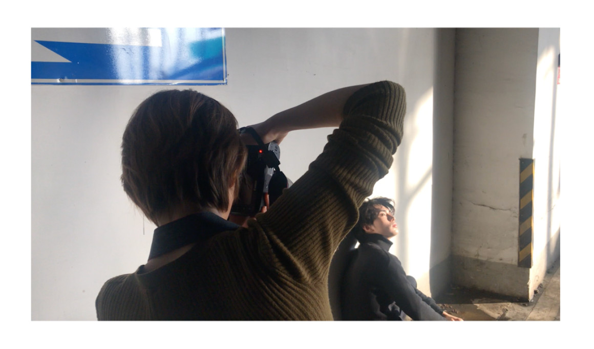 如何利用一道光拍出时尚大片效果