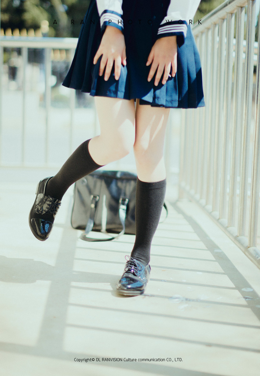 详解公交车站日系少女类写真攻略