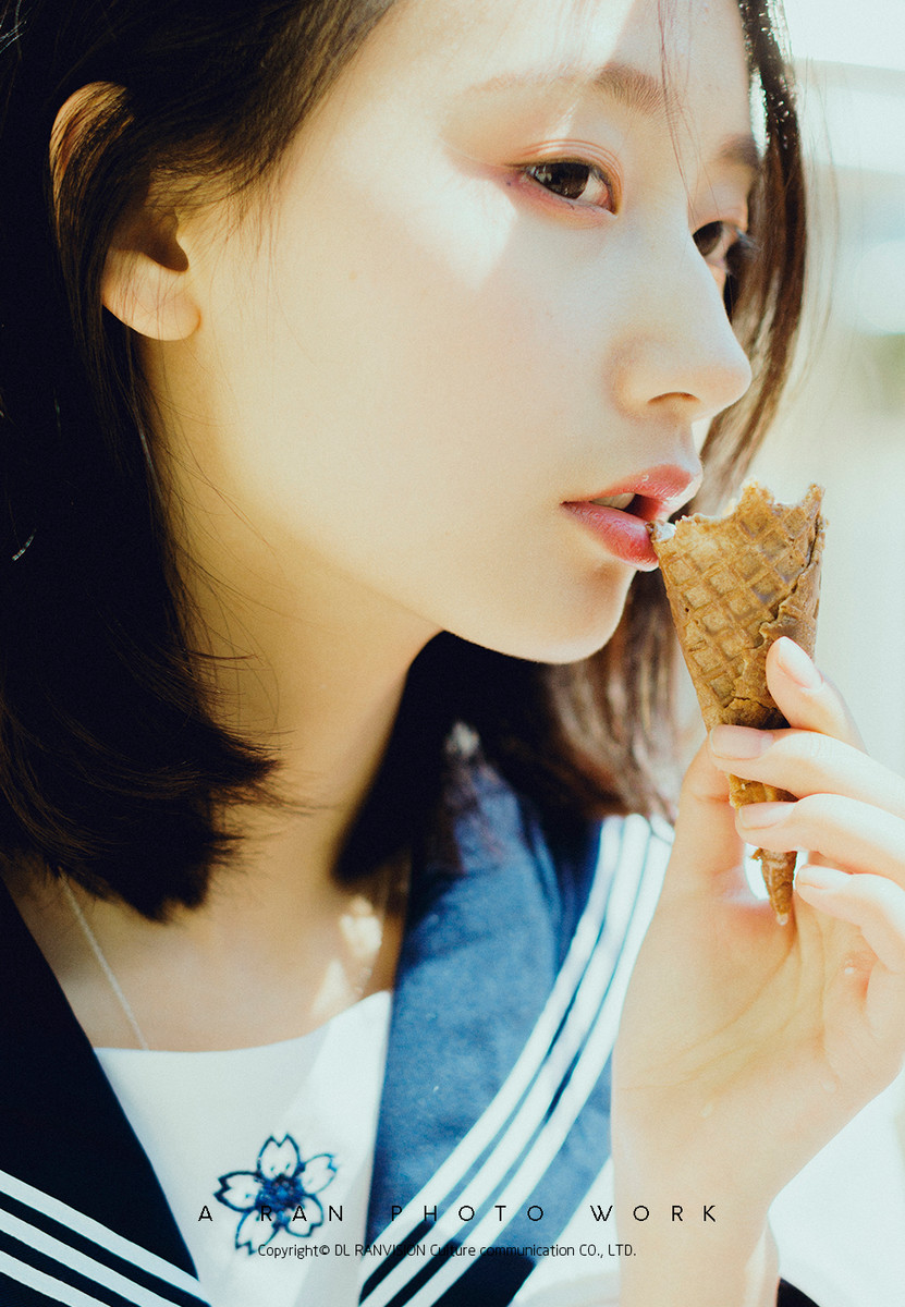 详解公交车站日系少女类写真攻略