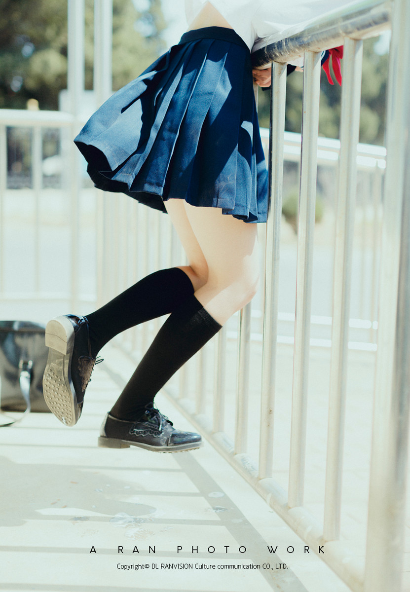 详解公交车站日系少女类写真攻略