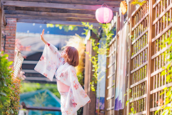 详细解析人像摄影构图中的使用技巧